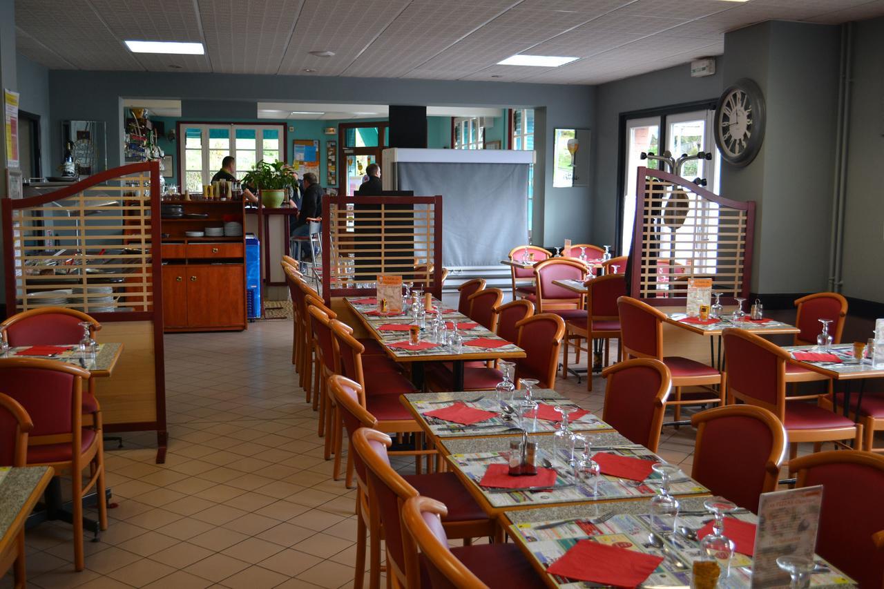 Le Relais De Risquetout Hem-Hardinval Bagian luar foto