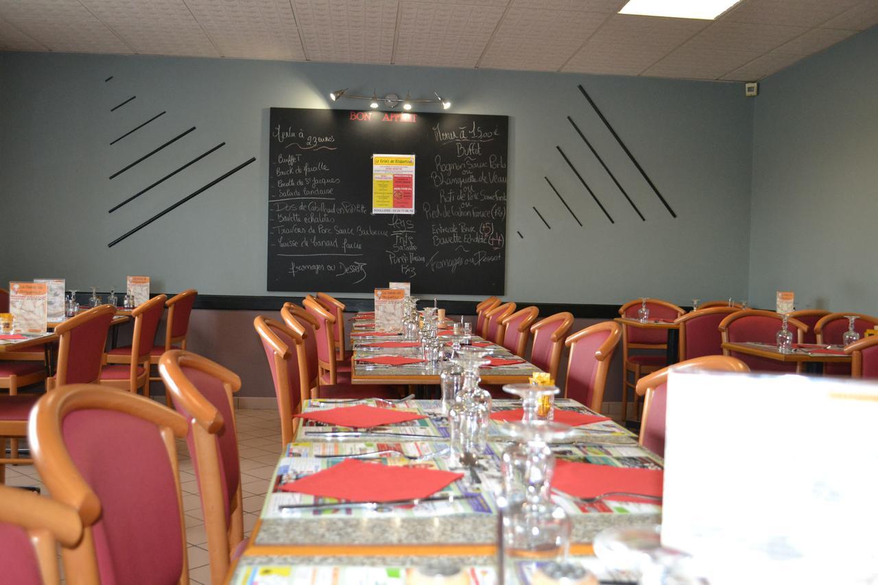 Le Relais De Risquetout Hem-Hardinval Bagian luar foto